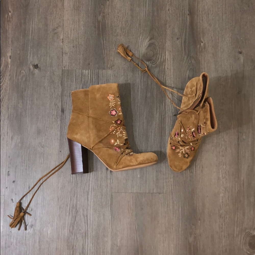 Ankle booties with embroidery